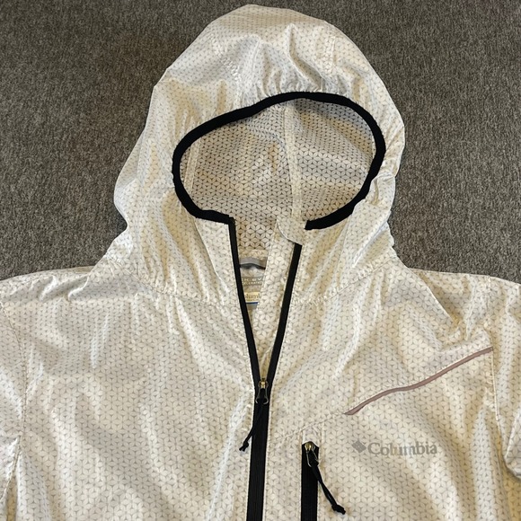 Columbia Hooded Windbreaker Lightweight Running Jacket White Pattern M reflector - Picture 2 of 7